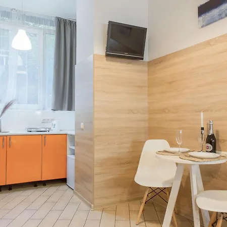 Smart біля оперного театру Apartman