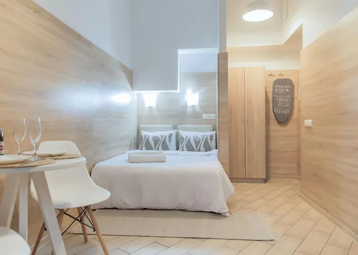 Smart біля оперного театру