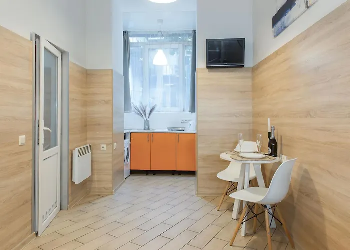 Smart біля оперного театру 리비프