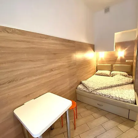 Apartment Mіні- економ в центральній частині львова