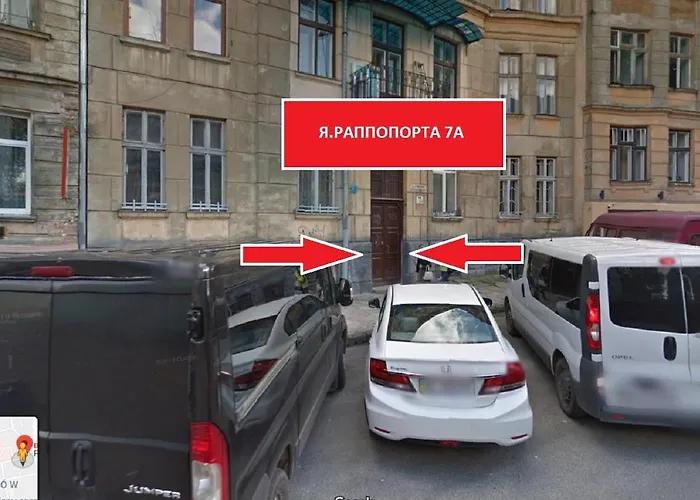 Smart біля оперного театру Apartmán